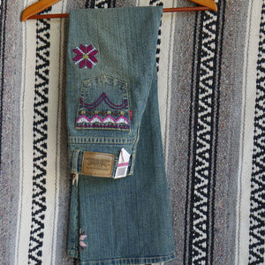 🆕Levi's Flare Dynasty Girl Jeans